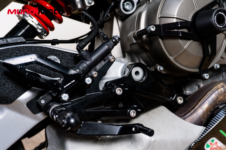 Motorbike image 12