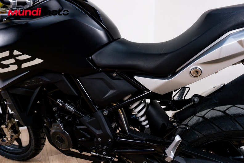 Motorbike image 8