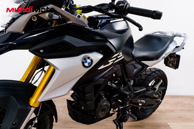Motorbike image 9