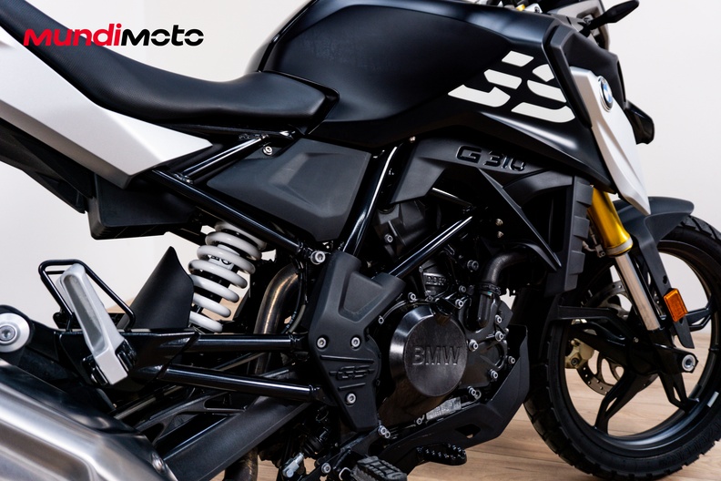 Motorbike image 3