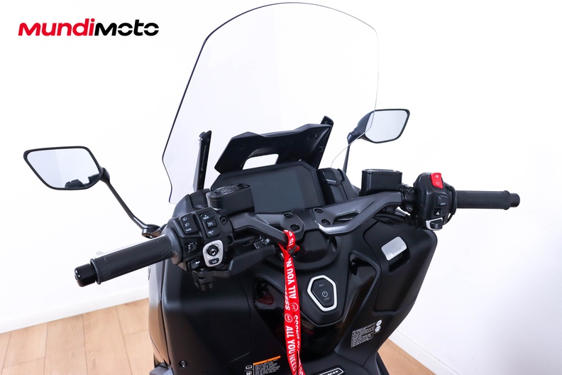 Motorbike image 10