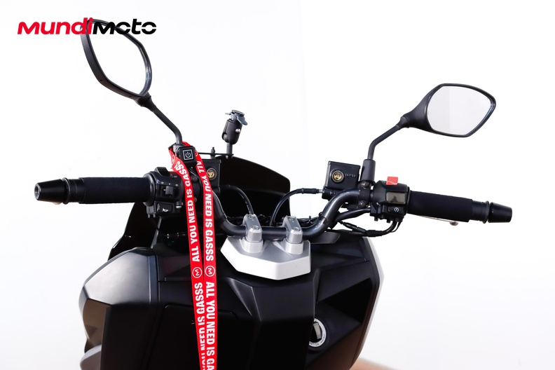 Motorbike image 10