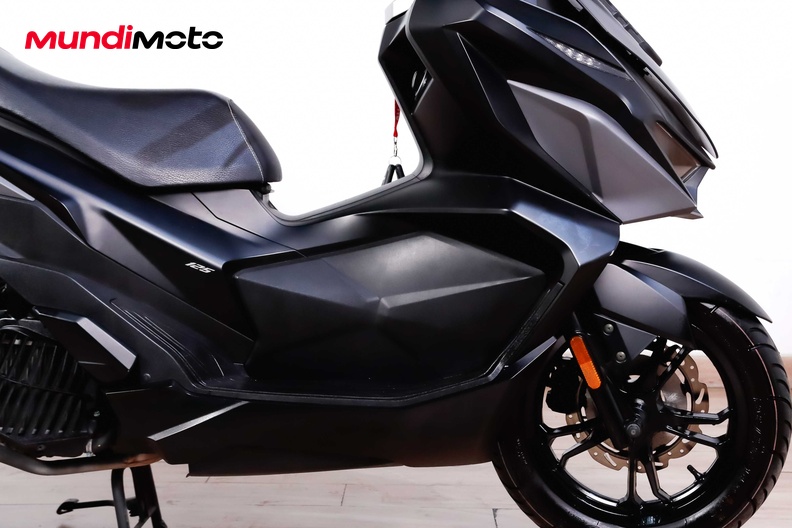 Motorbike image 12