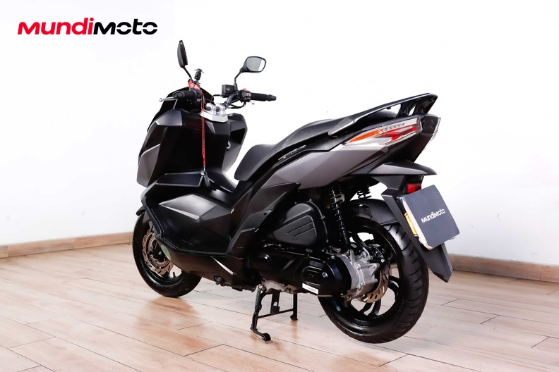 Motorbike image 6