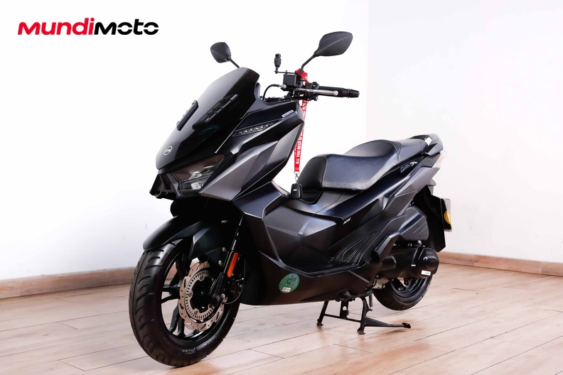 Motorbike image 7