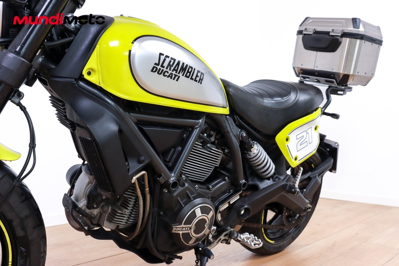 Motorbike image 9