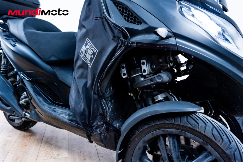 Motorbike image 4