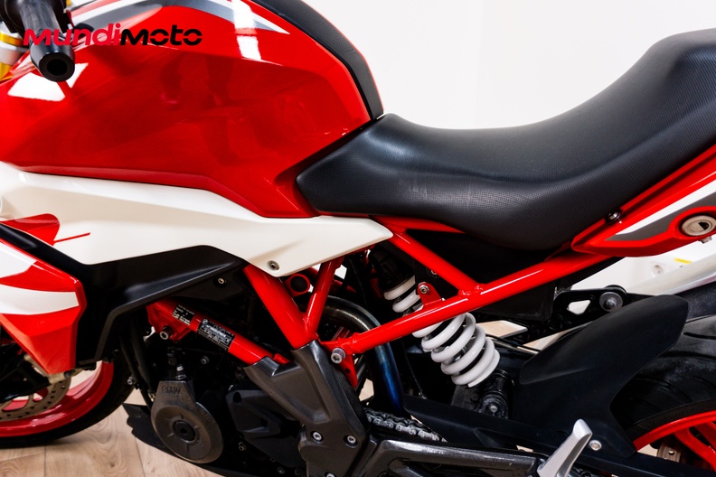 Motorbike image 8