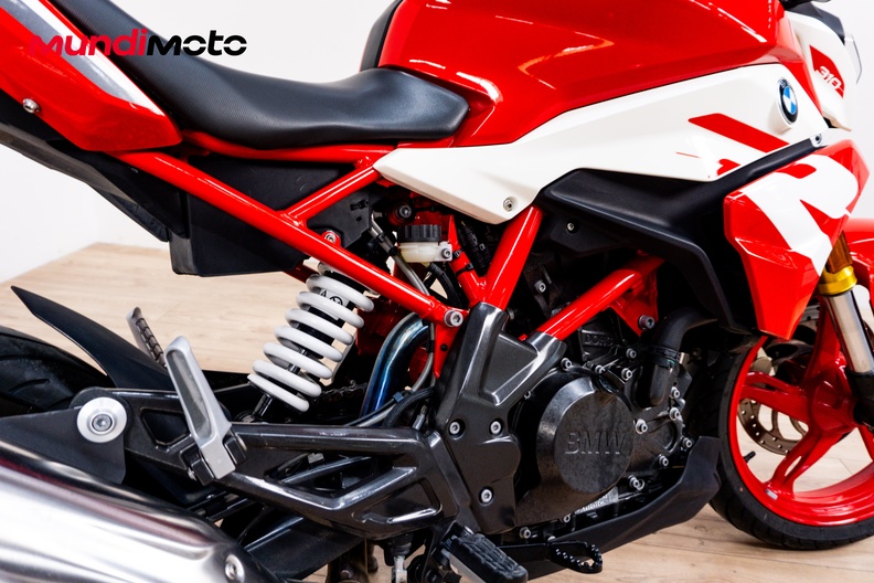 Motorbike image 3