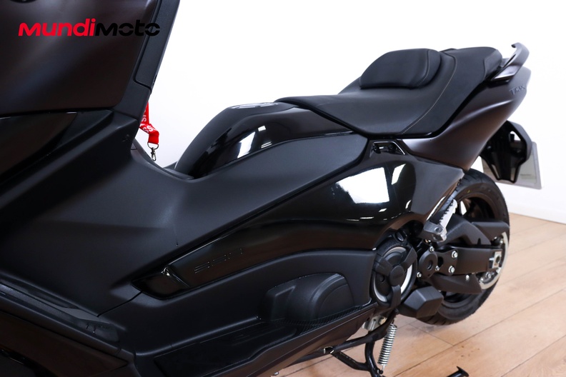 Motorbike image 8