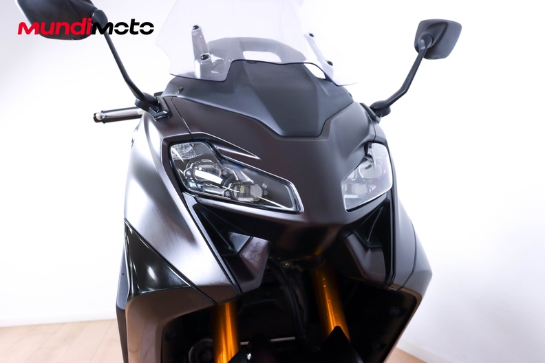 Motorbike image 4