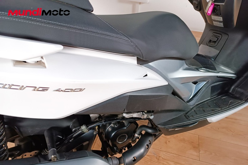 Motorbike image 3