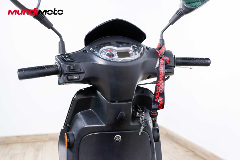 Motorbike image 10