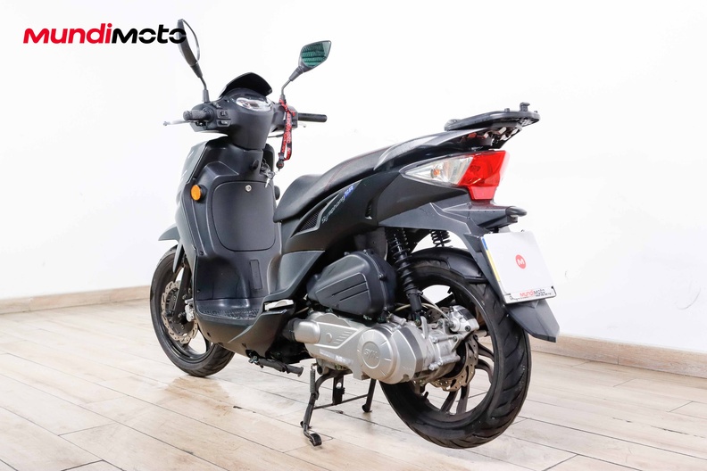 Motorbike image 7