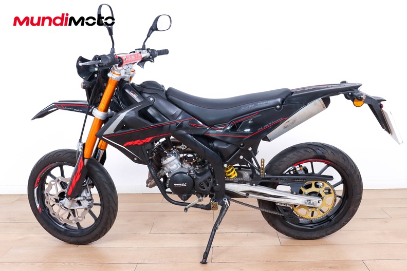Motorbike image 5