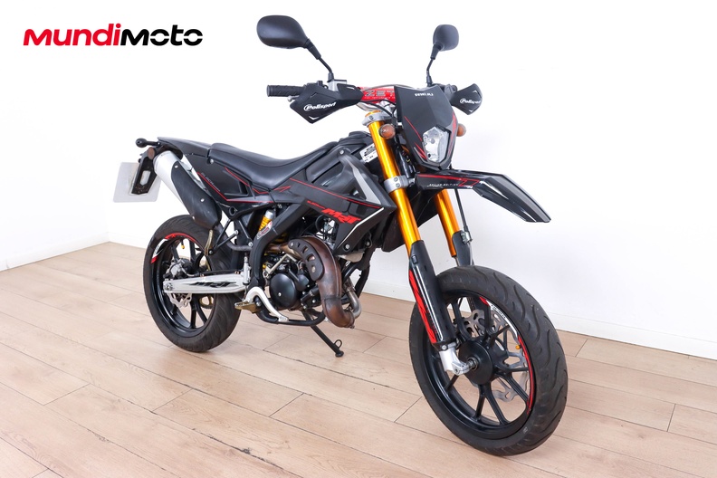 Motorbike image 1