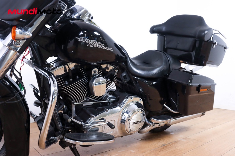 Motorbike image 8
