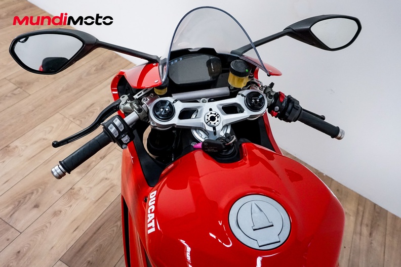 Motorbike image 10