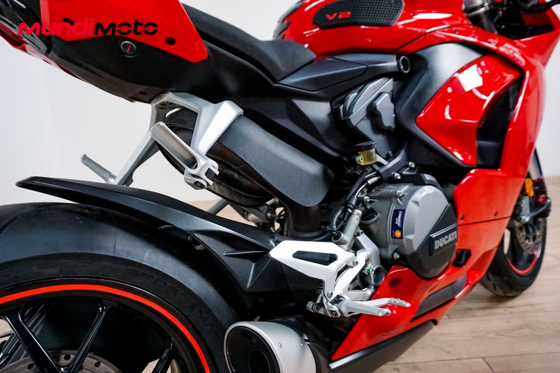 Motorbike image 3