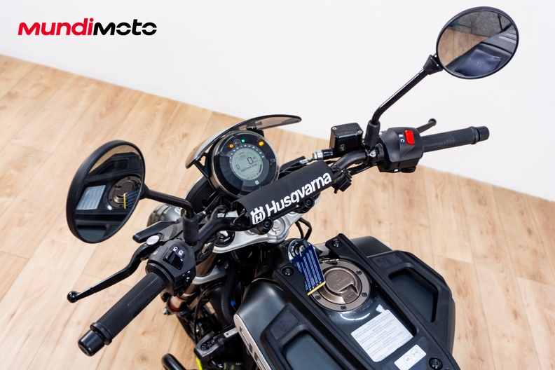 Motorbike image 10