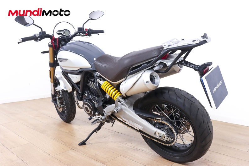 Motorbike image 6
