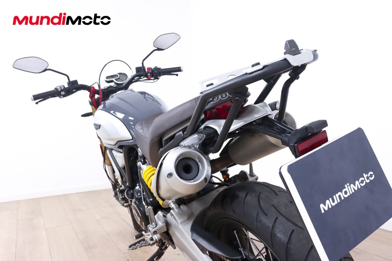 Motorbike image 9