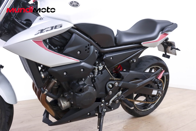 Motorbike image 8