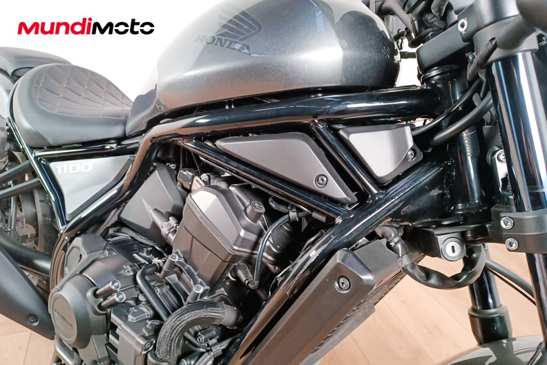 Motorbike image 4