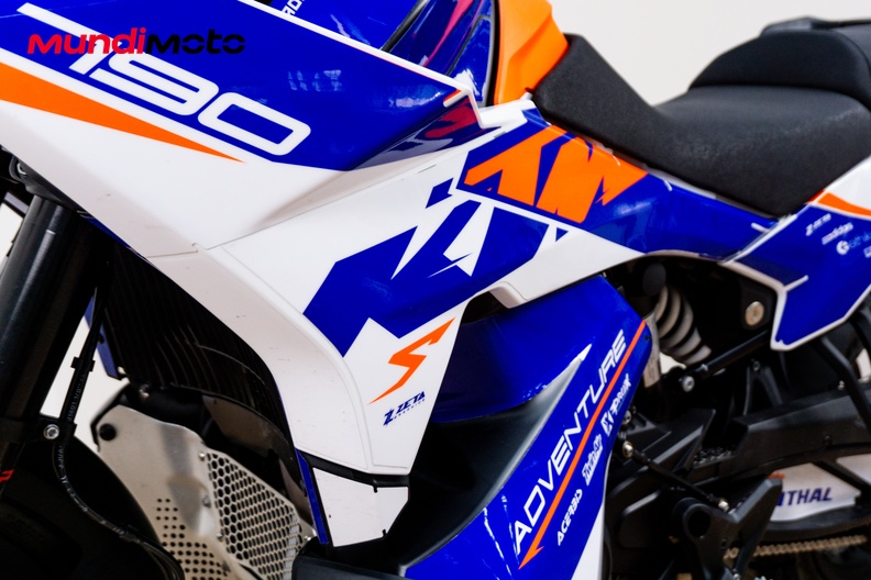 Motorbike image 12