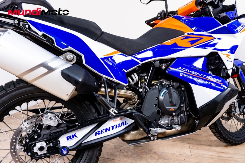Motorbike image 3
