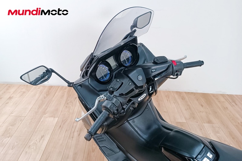 Motorbike image 10