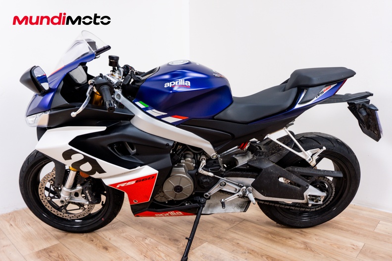 Motorbike image 5