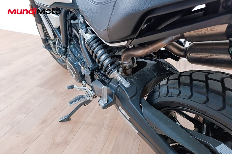 Motorbike image 8
