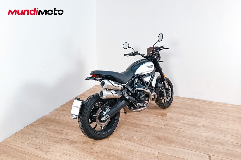 Motorbike image 2