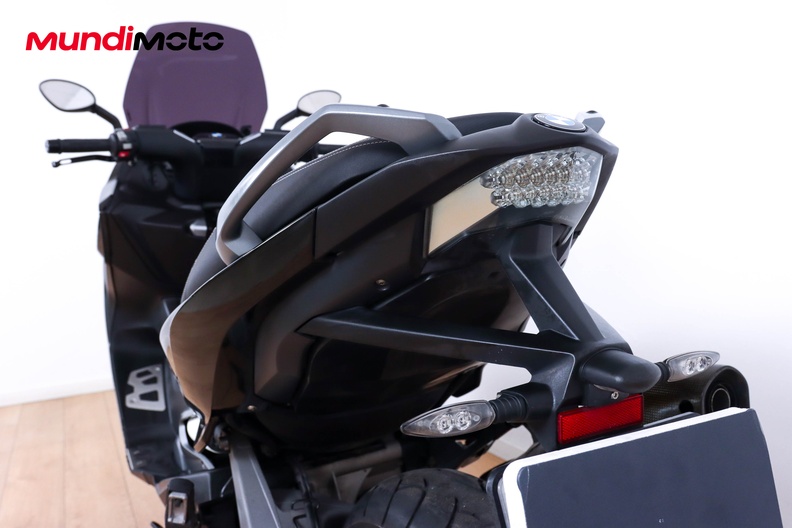 Motorbike image 9