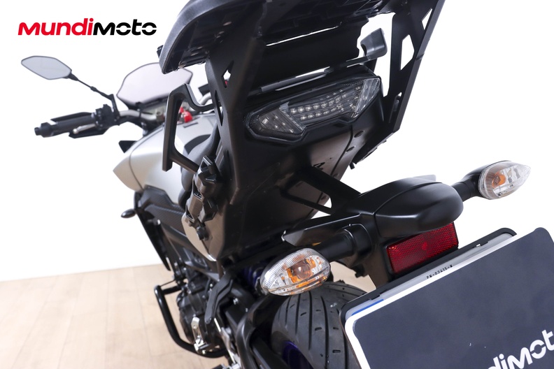 Motorbike image 9