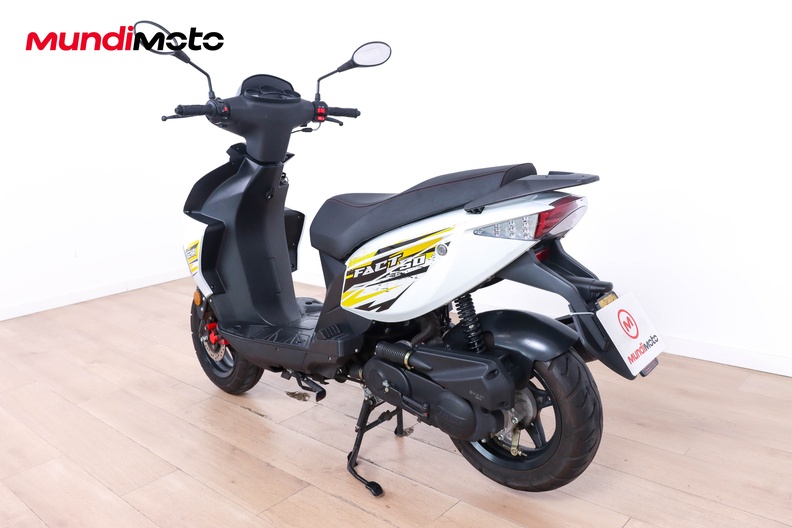 Motorbike image 7