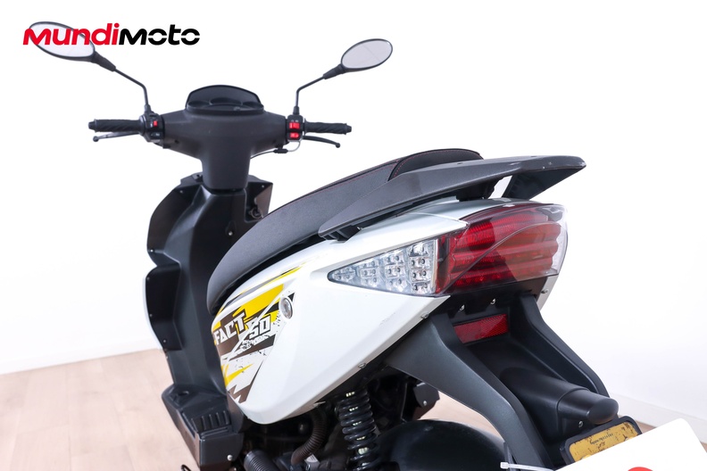 Motorbike image 8