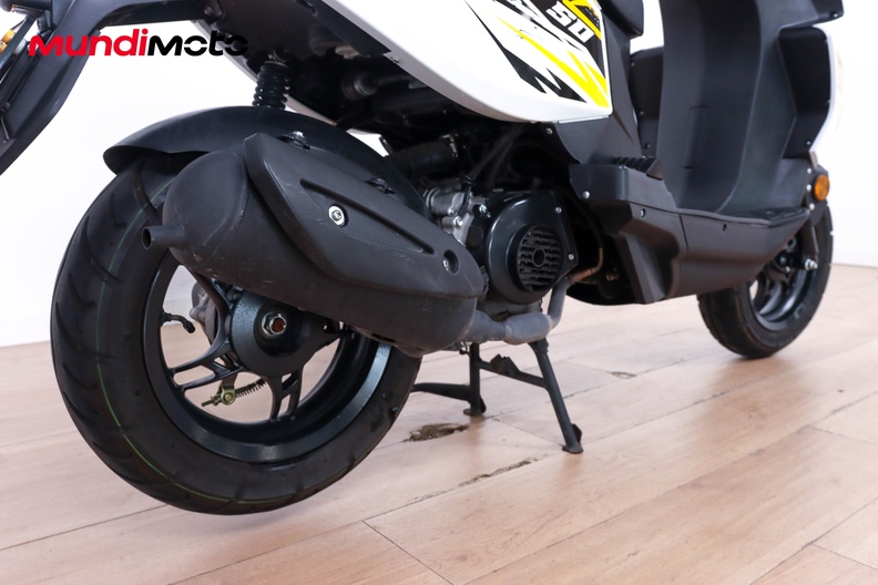 Motorbike image 3