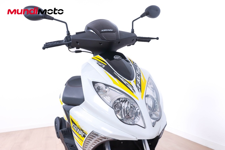 Motorbike image 4