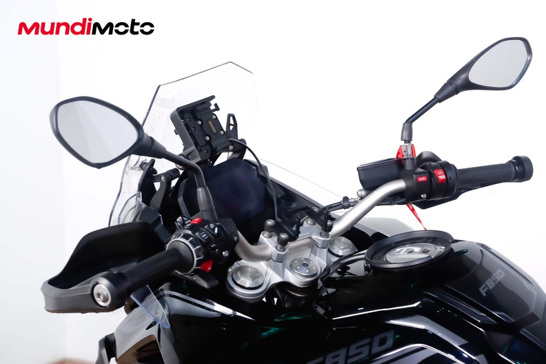 Motorbike image 10