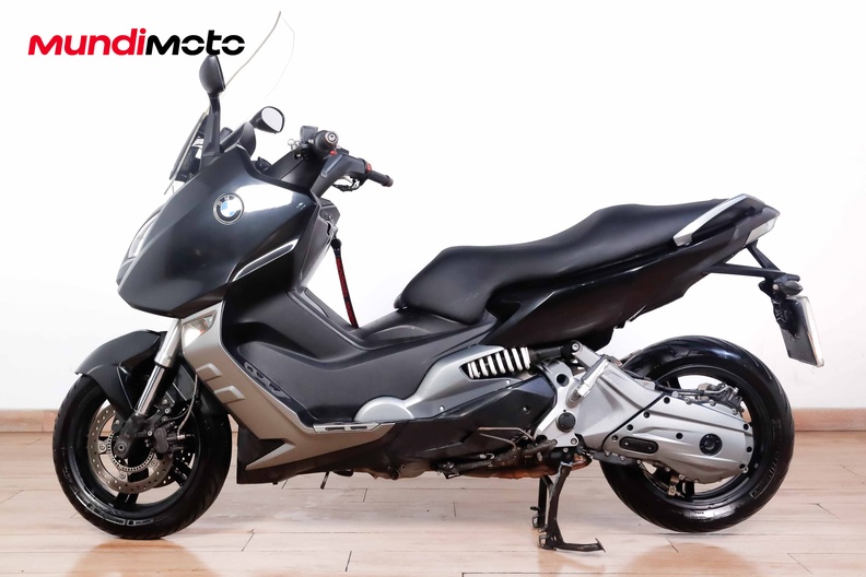 Motorbike image 5