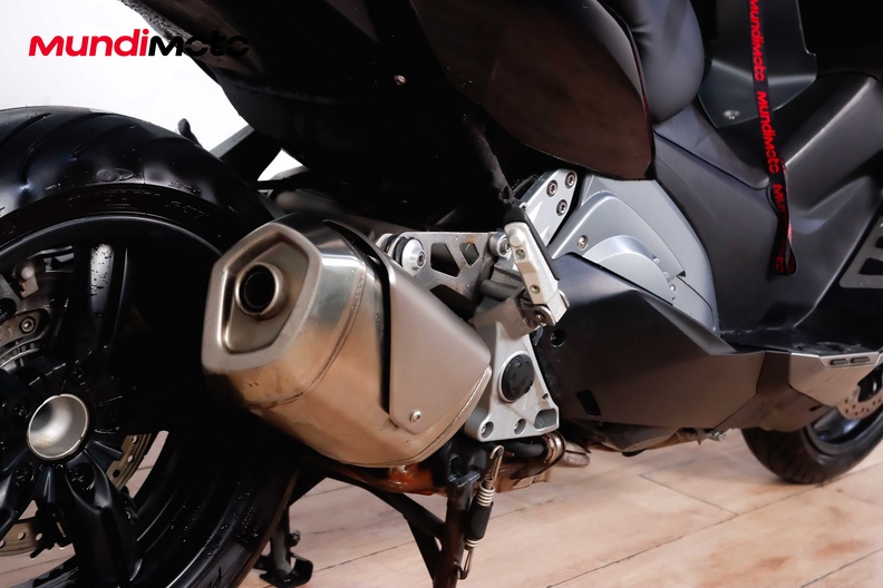 Motorbike image 3