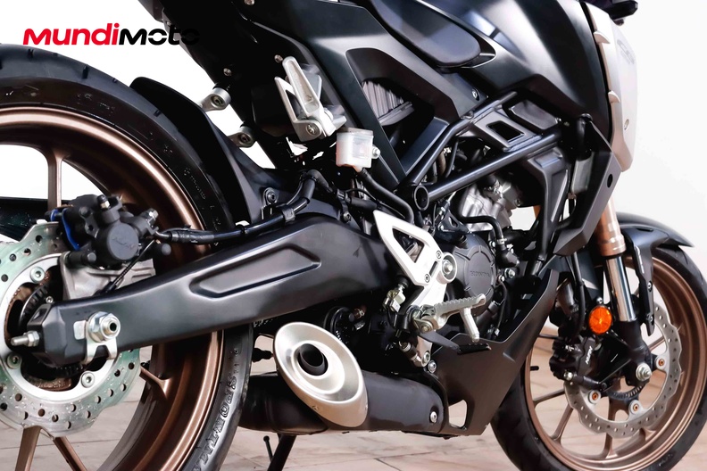 Motorbike image 3
