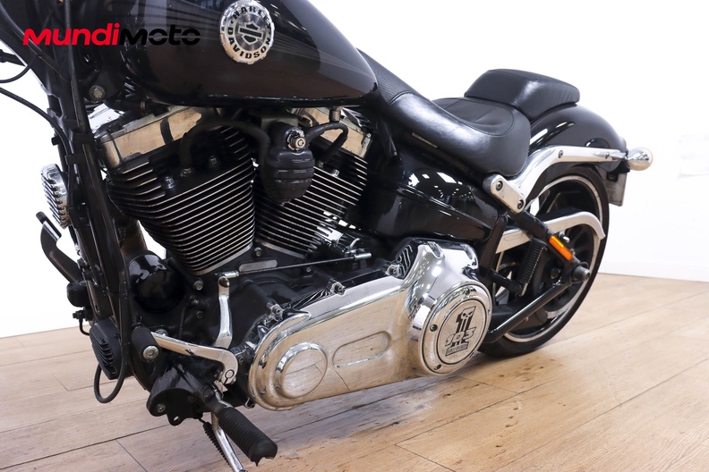 Motorbike image 8