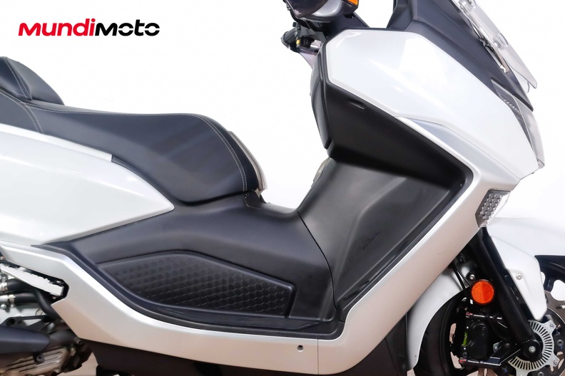 Motorbike image 12