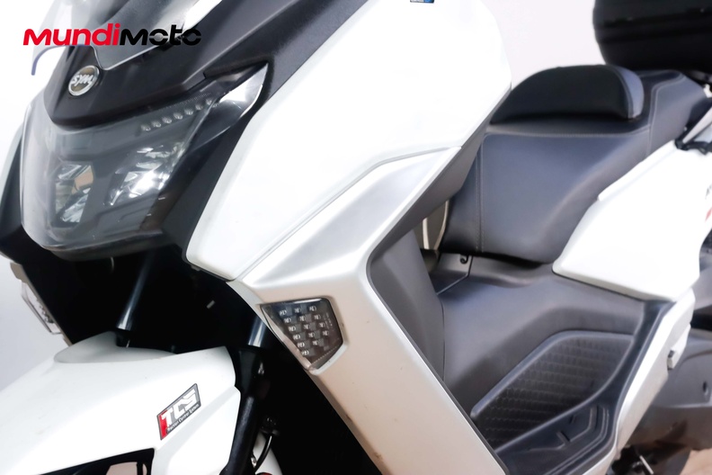 Motorbike image 8