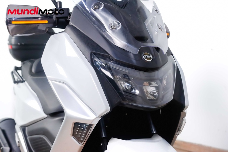 Motorbike image 4