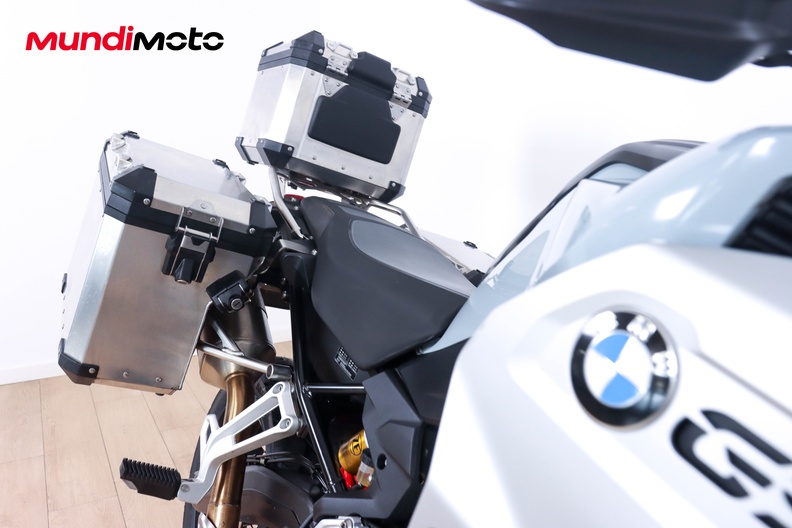 Motorbike image 12