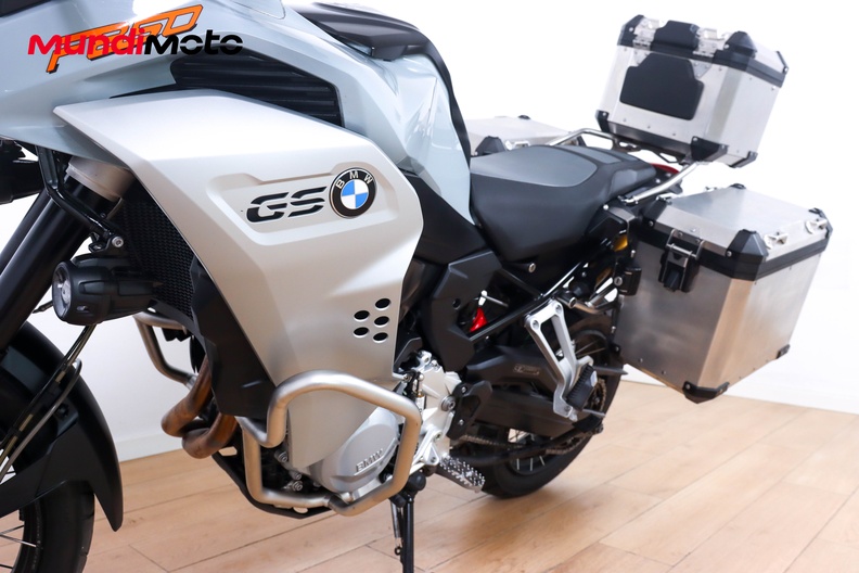 Motorbike image 8